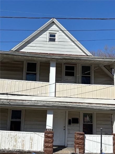 2314 Henninger Rd, Cleveland, OH 44109