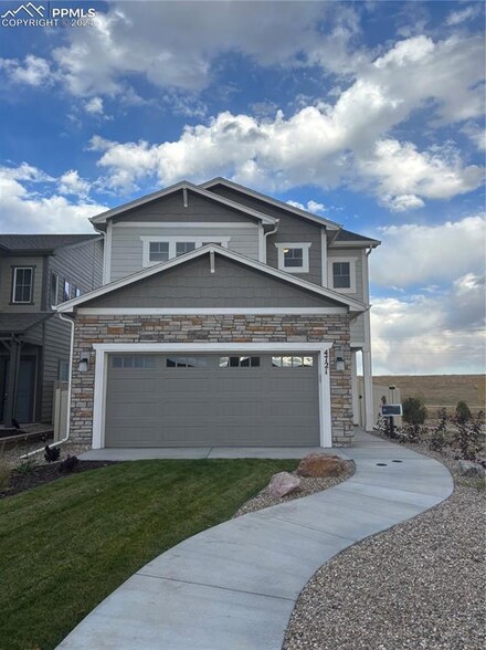 4721 Amazonite Dr, Colorado Springs, CO 80938
