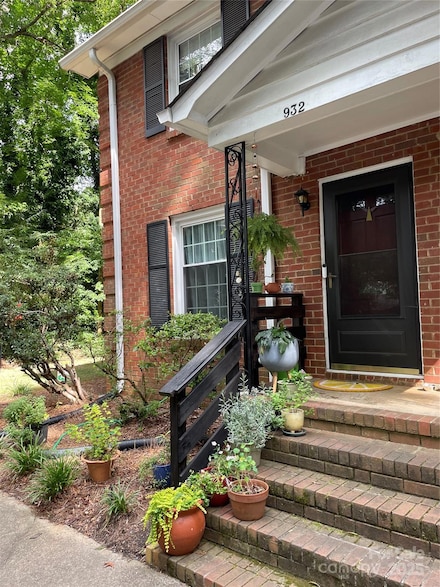 932 Hollywood St, Charlotte, NC 28211