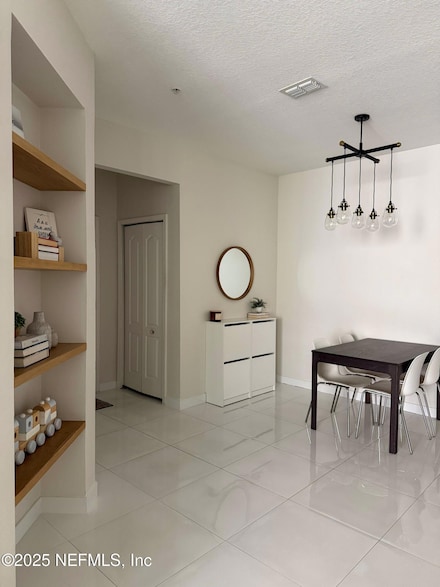 8601 Beach Blvd Unit 711, Jacksonville, FL 32216
