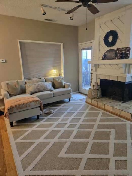 2100 Randy Snow Rd Unit 404, Arlington, TX 76011