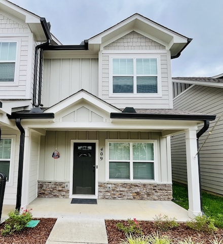 409 Bell Forge Ct, White Bluff, TN 37187