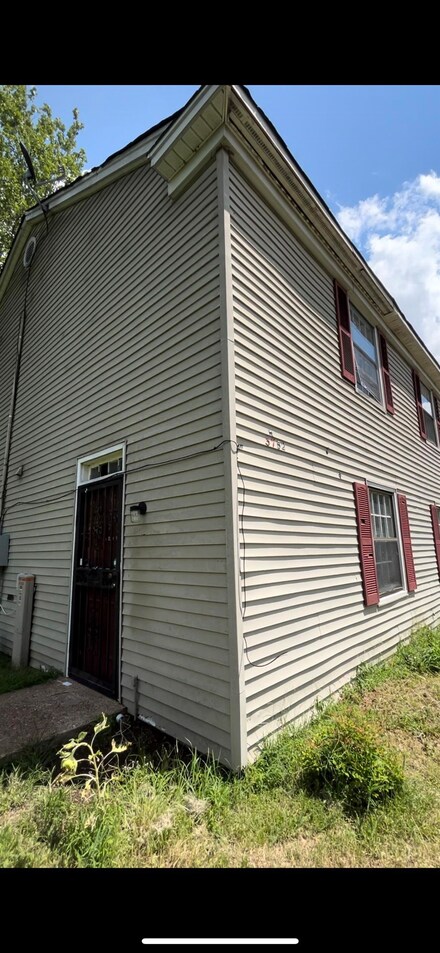 3752 Cambridge Station Dr, Memphis, TN 38115
