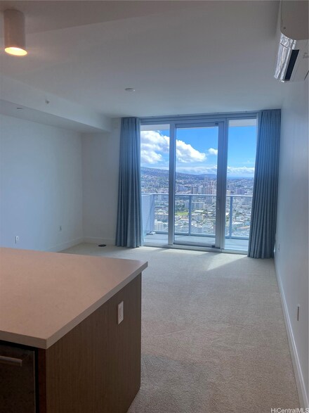 629 Keeaumoku St Unit 3909, Honolulu, HI 96814