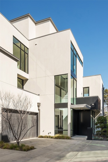 3515 Edgewater St, Dallas, TX 75205