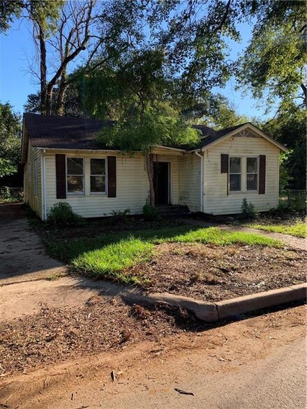 63 Chester St, Alexandria, LA 71301