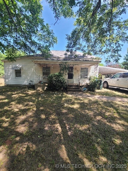 404 E Beach St, Henryetta, OK 74437