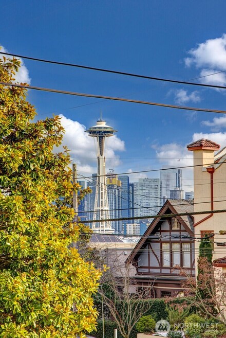 500 W Olympic Place Unit 101, Seattle, WA 98119