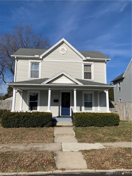231 W Pease Ave, Dayton, OH 45449
