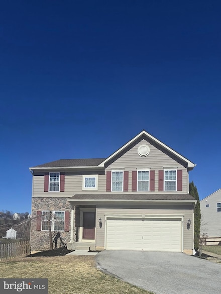 85 Malek Dr, Hanover, PA 17331