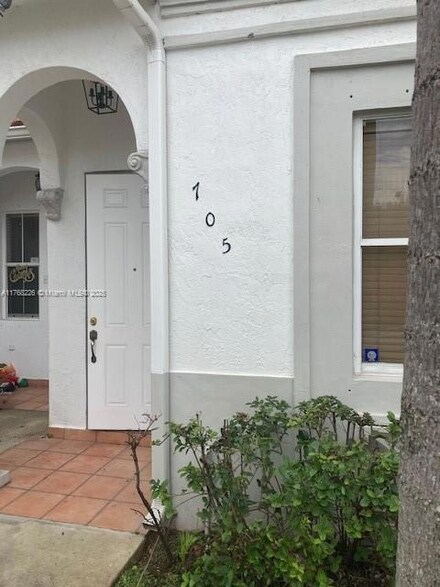5450 NW 107th Ave Unit 705, Doral, FL 33178