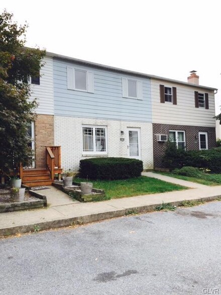 5618 Wedge Ln, Allentown, PA 18106