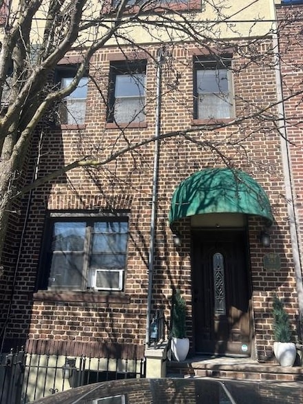 583 Gregory Ave, Weehawken, NJ 07086