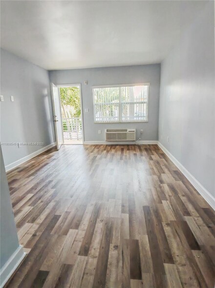 8000 NE Bayshore Ct Unit 202, Miami, FL 33138