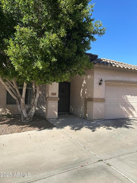 3010 E Kings Ave, Phoenix, AZ 85032