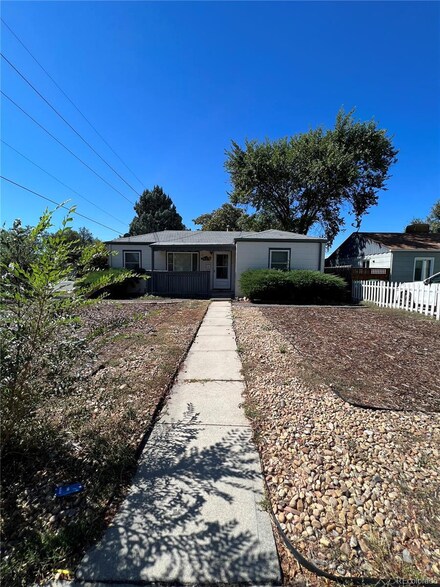 1301 Jamaica St, Aurora, CO 80010