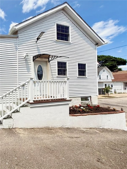 25 Rugby St, Providence, RI 02905