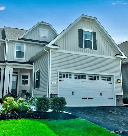 195 Stonebridge Rd, Grand Island, NY 14072