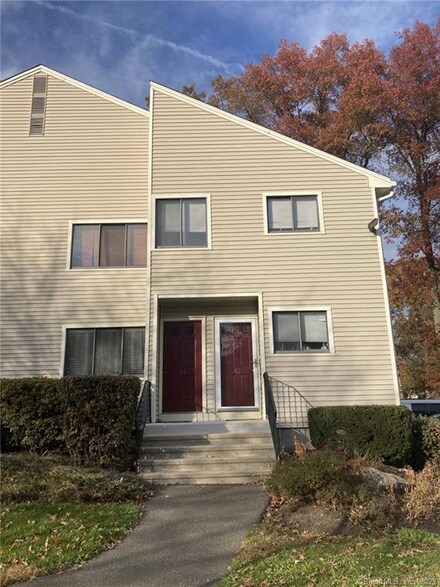 44 Lance Cir Unit 44, Bridgeport, CT 06606