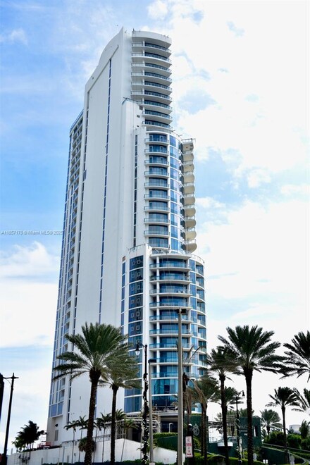 17475 Collins Ave Unit 2802, Sunny Isles Beach, FL 33160