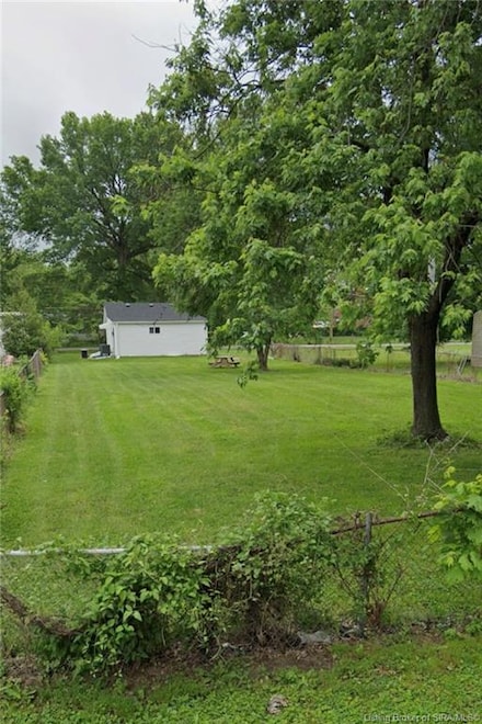 1006 Brunswick Dr, Jeffersonville, IN 47130
