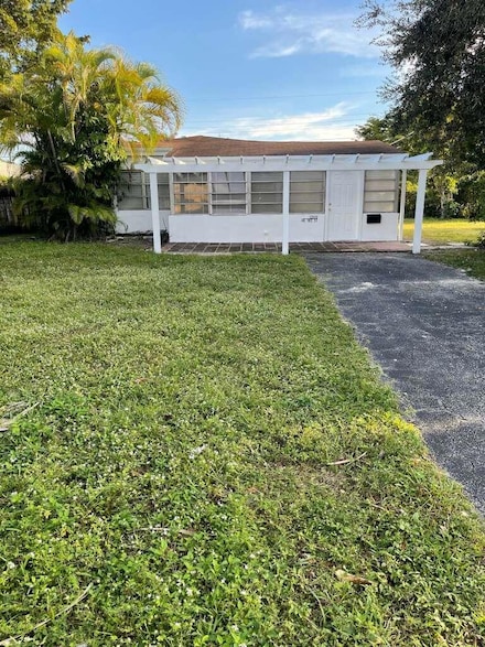 1300 NE 182nd St, North Miami Beach, FL 33162
