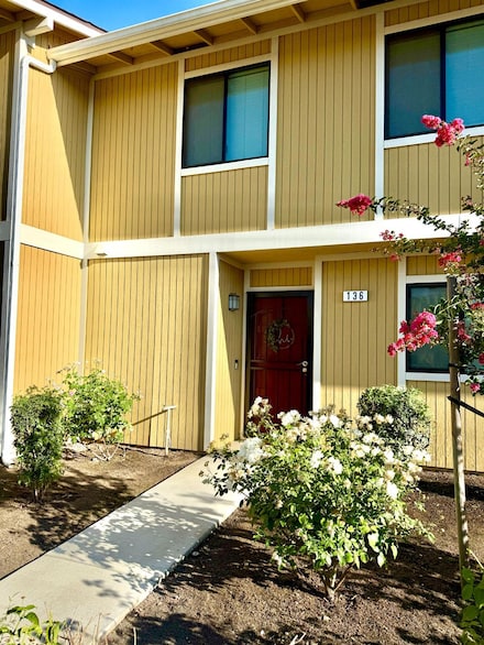 4885 N Backer Ave Unit 136, Fresno, CA 93726