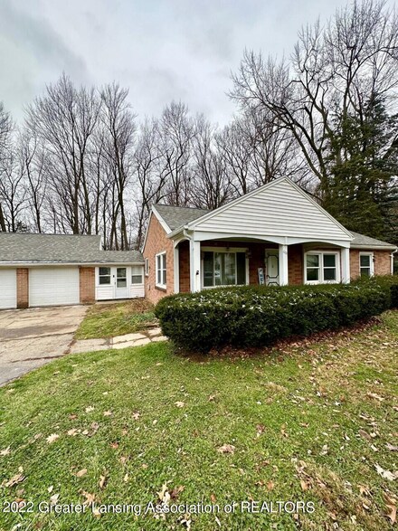 1101 Maycroft Rd, Lansing, MI 48917