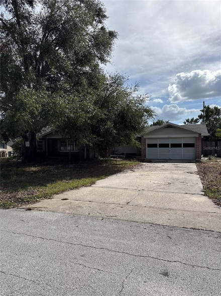 2680 Palmetto Rd, Mount Dora, FL 32757