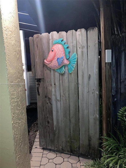15200 SW 163rd St Unit B, Miami, FL 33187