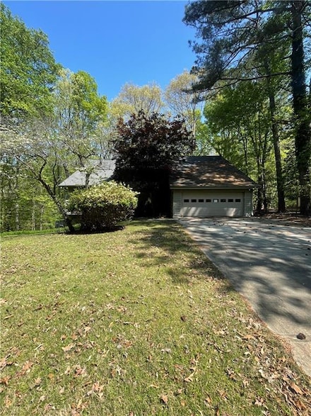 8975 Martin Rd, Roswell, GA 30076