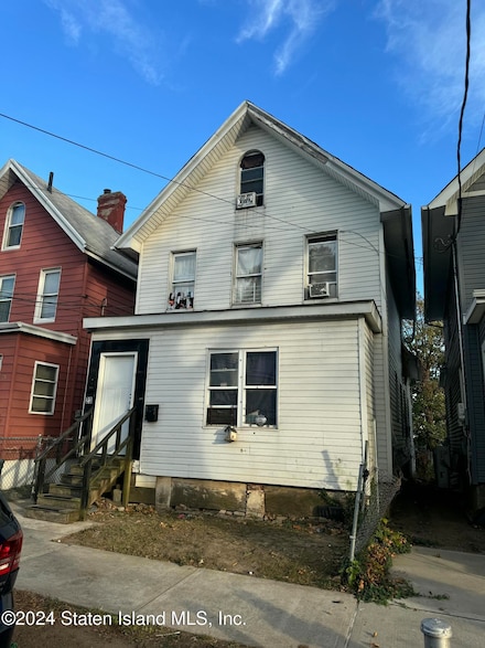 23 Maple Ave, Staten Island, NY 10302