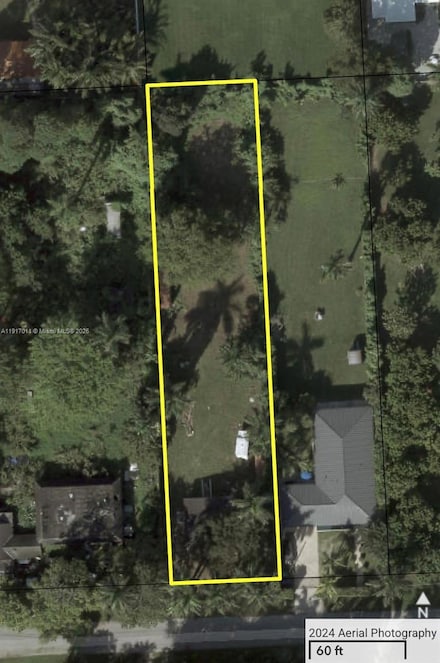 411 NE 152nd St, Miami, FL 33162