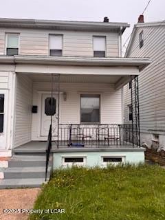 28 S 2nd St, Frackville, PA 17931