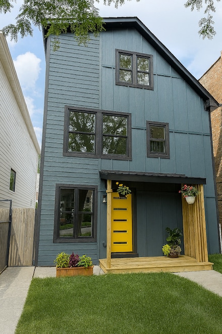 4250 N Whipple St, Chicago, IL 60618