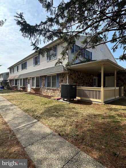1908 Whitpain Hills Unit 8, Blue Bell, PA 19422