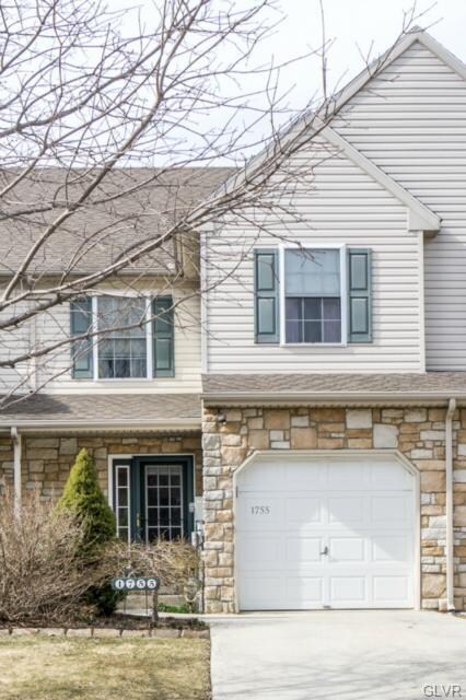 1755 Pinewind Dr, Alburtis, PA 18011