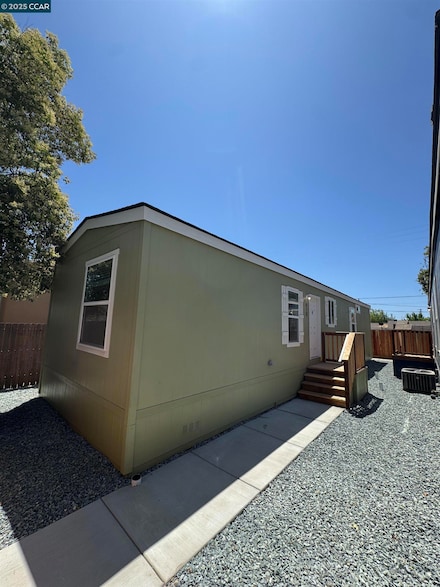 418 N School St, Lodi, CA 95240
