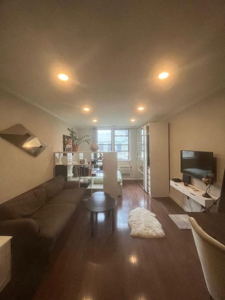 205 E 89th St Unit 5A, New York, NY 10128