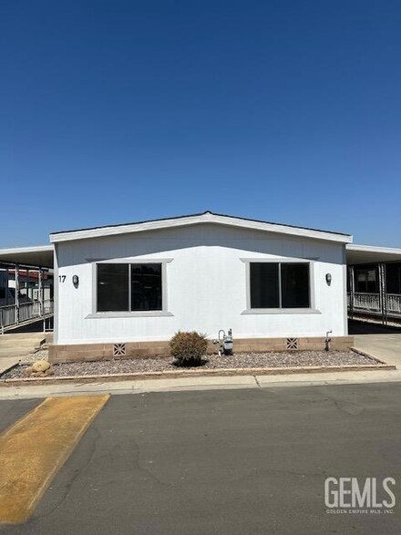 6000 E Brundage Ln Unit 17, Bakersfield, CA 93307
