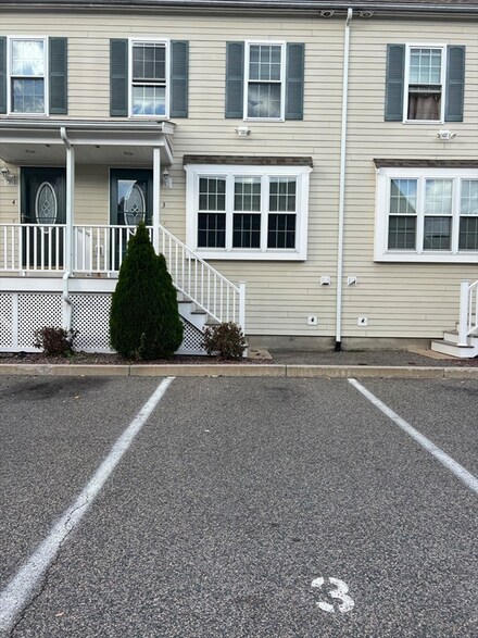 17 Foster St Unit 3, Brockton, MA 02301