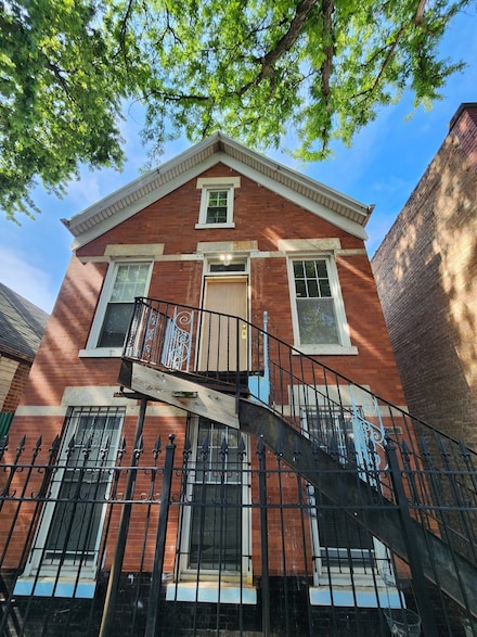2646 W Cullerton St, Chicago, IL 60608