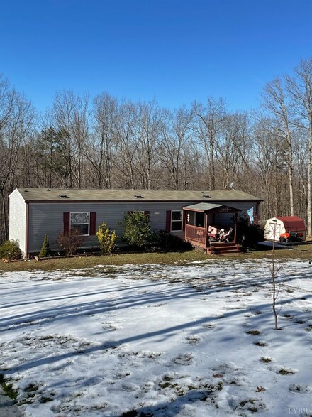 215 Chevy Ln, Lynchburg, VA 24501