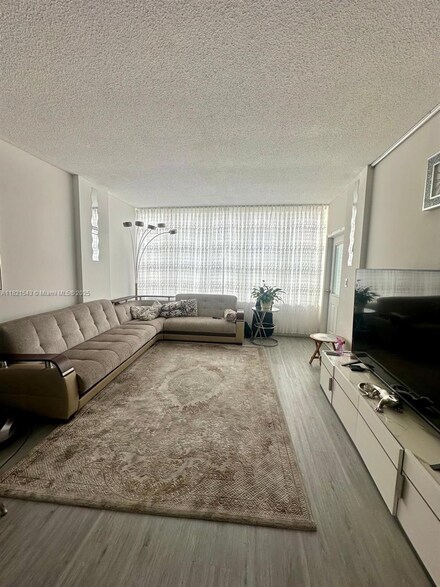 1825 S Ocean Dr Unit PH 6, Hallandale Beach, FL 33009
