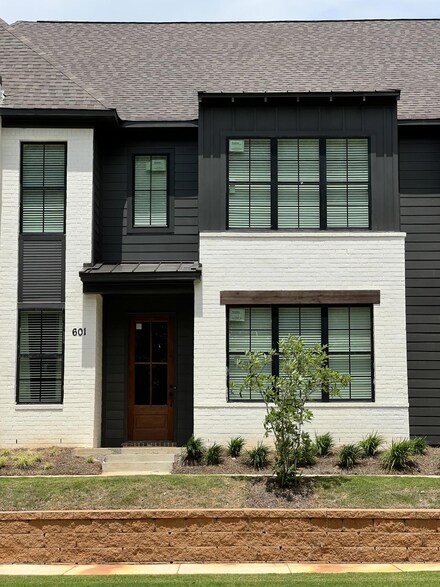 30 Lynn Ln, Starkville, MS 39759