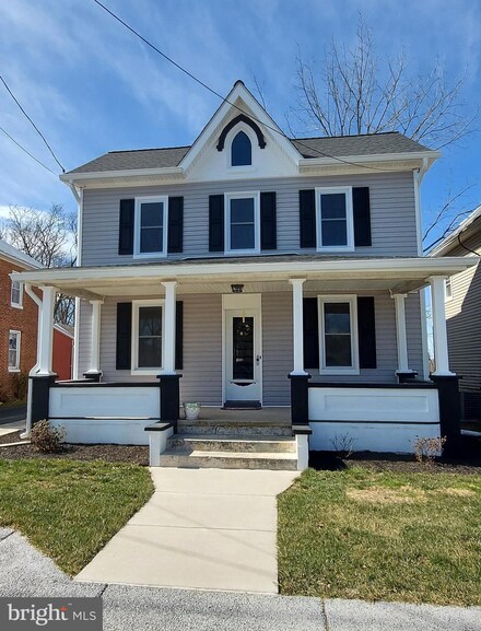 1506 N Main St, Hampstead, MD 21074