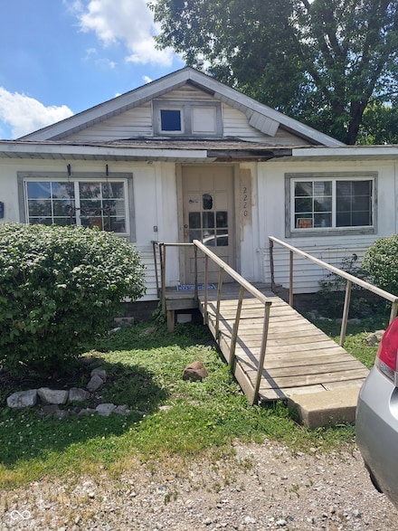 2220 S Burke St, Indianapolis, IN 46231