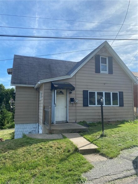 926 Kaye Ave, Monaca, PA 15061