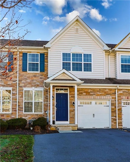 254 Redclover Ln, Allentown, PA 18104
