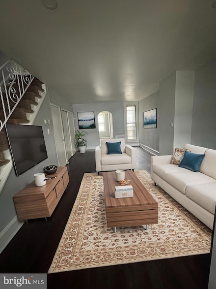 841 Bridge St, Philadelphia, PA 19124